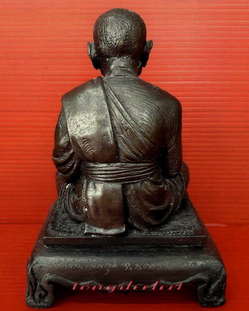 รูปหล่อบูชาหลวงปู่ทวด วัดช้างให้ ออกวัดบ้านโนนกุ่ม จ.นครราชสีมา สวยมากค่ะ