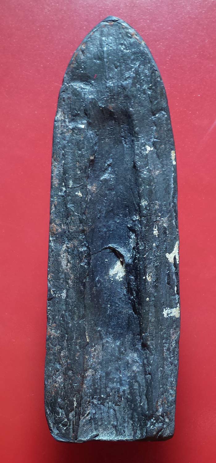 พระร่วงหลังรางปืน สวยเก่า สนิมแดง ไข ที่ผุดออกมาจากพระ