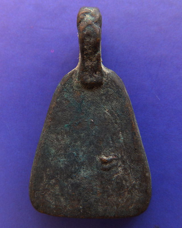 แท้จากวัด..10.เหรียญหล่อจอบใหญ่ หลวงพ่อเงิน รุ่นปืนแตก วัดคงคาราม (บางคลานใต้) พร้อมกล่องเดิม