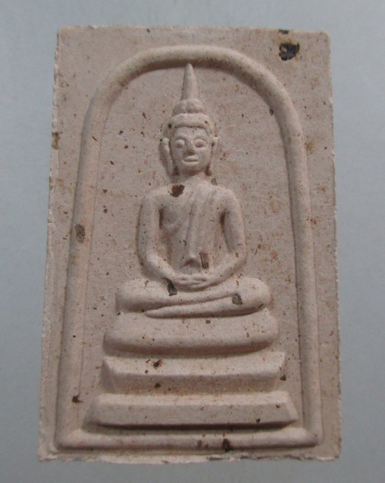 ๒๐ พระสมเด็จนั่งปลากัดหลวงปู่น่วม วัดโพธิ์ศรีเจริญ จ สุพรรณบุรี