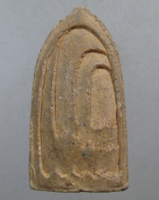 ๒๐ พระรอด วัดพระพุทธบาทสี่รอย จ เชียงใหม่