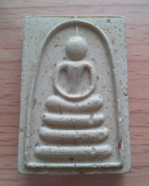 พระสมเด็จแพ พัน แร่ หลวงพ่อแพ วัดพิกุลทอง พิมพ์ทรงไกเซอร์ใหญ่ เนื้อผงแร่ พ.ศ.2540