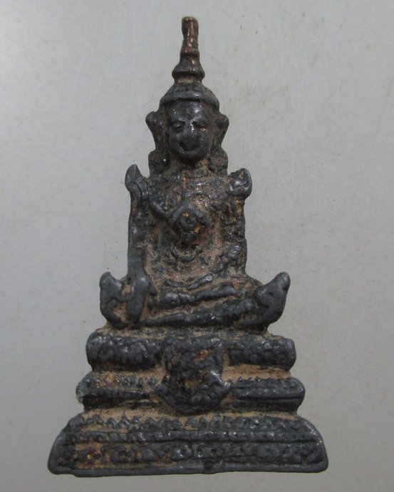 ๒๐ รูปหล่อพระพุทธทรงเครื่อง เนื้อตะกั่ว 1 นิ้ว