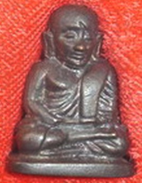 หลวงพ่อเงิน วัดบางคลาน ปี 35 พิมพ์รูปหล่อ กล่องเดิม