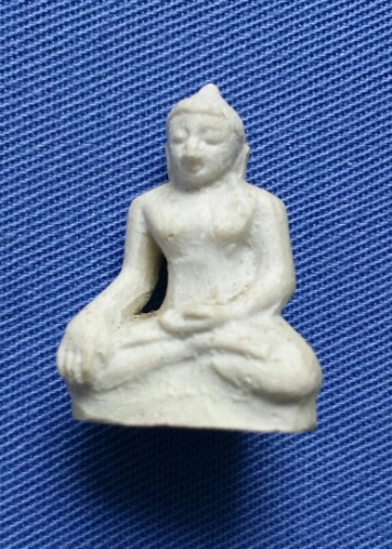 พระพิมพ์เชียงเเสน เนื้อผง ก้นดอกจันทร์ ท่านเจ้าคุณนร ปี2513. พร้อมบัตร