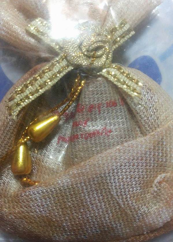 ถุงเงินถุงทองรวยทันใจ** หลวงปู่หมุน ฐิตสีโล อายุ ๑๐๖ ปี รุ่นไตรมาสรวยทันใจ ปี43สภาพสวยเดิมๆ