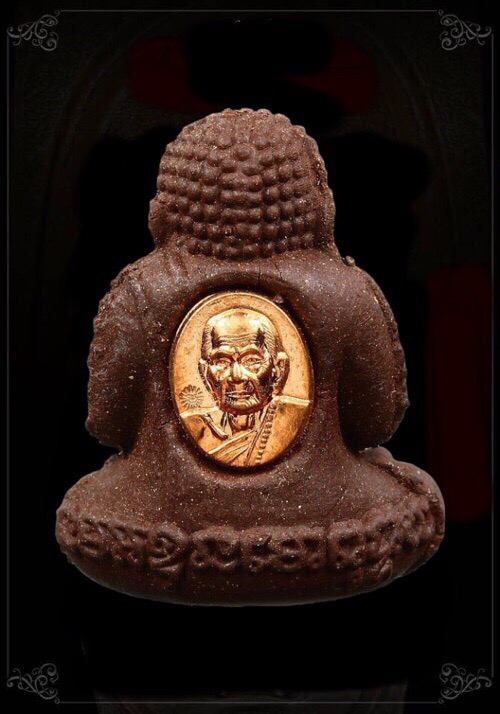 พระปิดตา รวยทันใจ 2 หลวงปู่หมุน รุ่น รวยเบิกฟ้า เนื้อผงเหล็กน้ำพี้หลัง(เม็ดยาทองแดง