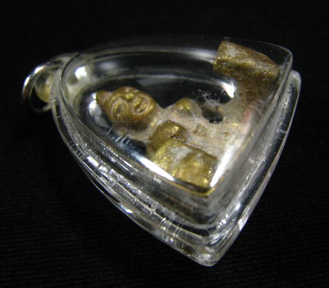 แม่เป๋อ สุดยอดเมตตามหาเสน่ห์ เนื้อผสมสัมฤทธิ์หล่อโบราณ หลวงปู่หมุน อายุ 106 ปี วัดบ้านจานปี 2543 (6)