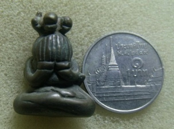 **วัดใจ**พระปิดตาพังพะกาฬ เนื้อสัมฤทธิ์ ศิลปสวย เก่าๆไม่ทราบที่**มีโค้ดดอกจัน เนื้อจัด เชิญชมครับ