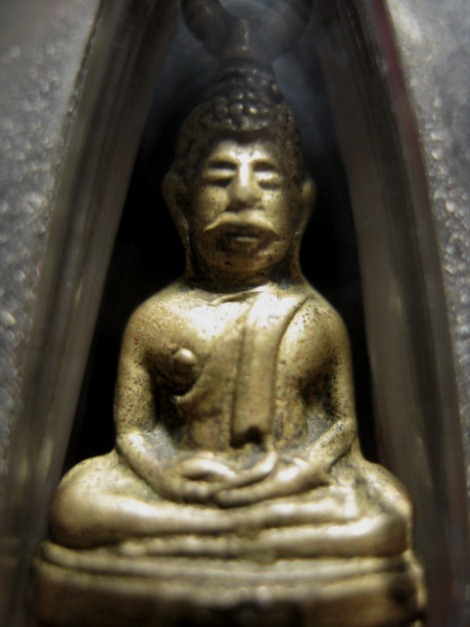 พระกริ่งเล็กมีหูหลวงพ่อโสธร ปี2508 เนื้อทองเหลือง วัดโสธรฯ จ.ฉะเชิงเทรา มีเลี่ยมเงินยกซุ้มสวย ๆ พร้อ