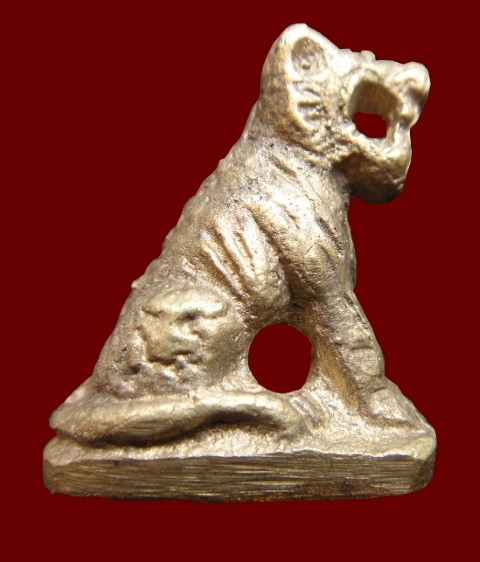 เสือหล่ออาคม เสาร์ ๕ มหาเศรษฐี หลวงปู่หมุน ฐิตสิโล วัดบ้านจานเชิญครับ