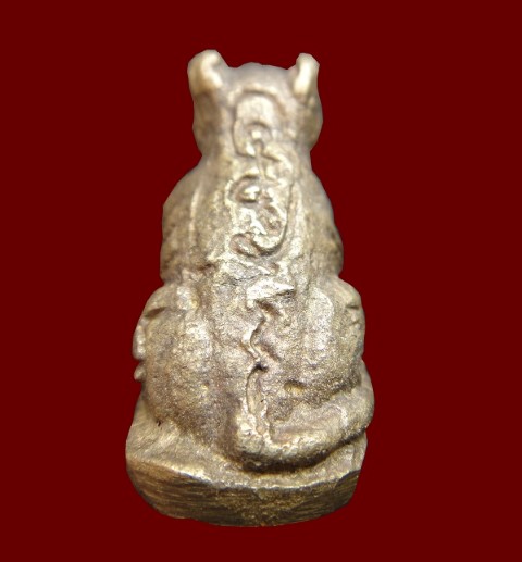 เสือหล่ออาคม เสาร์ ๕ มหาเศรษฐี หลวงปู่หมุน ฐิตสิโล วัดบ้านจานเชิญครับ