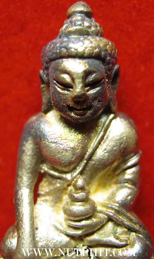 พระกริ่งเนื้อเงินแท้ ลป.คร่ำ วัดวังหว้า พ.ศ.๒๕๓๗ หมายเลข ๔๑๒๓ กล่องเดิม*192