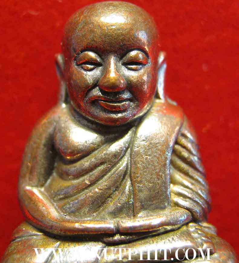 หลวงพ่อเงิน ทรงเจริญ จารึกอักษร เจริญ เลขมงคล ๑๓ ใต้ฐาน จากพิจิตรแท้ ๆ *220