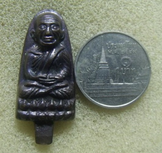 **วัดใจ**พระยอดธงหลวงปู่ทวดเหยียบน้ำทะเลจืด 12 พิธี รุ่นเพ็ชรกลับ บูชาไว้กลับดวงชะตา**พร้อมกล่องเดิม