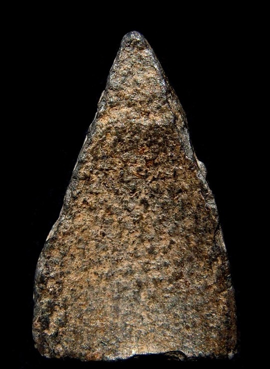 พระกำแพงหน้าโหนกเนื้อชินเงินกรุวัดบรมธาตุ จ.กำแพงเพชร 