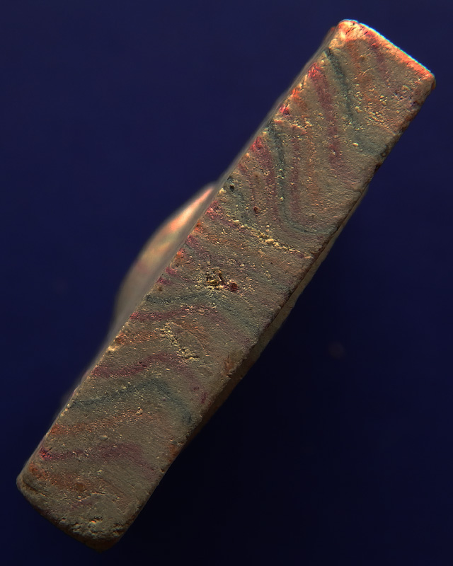 2.สมเด็จหลวงพ่อแพ วัดพิกุลทอง พิมพ์ฐานสิงห์ สายรุ้ง ตะกรุดทอง 3 กษัตริย์ ติดแผ่นทอง พร้อมกล่องเดิม