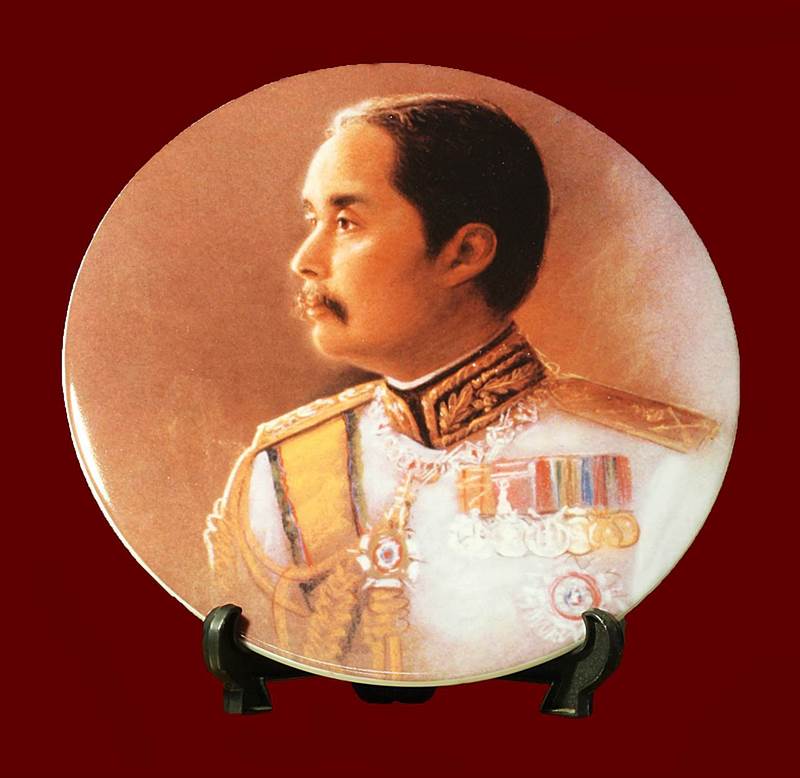 ล็อกเก็ตกระเบื้องพระรูป ร.5 ปี 2535 ขนาด 10 นิ้ว หลวงพ่อเกษม เขมโก หมายเลข 1281