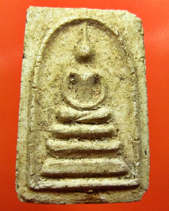 สมเด็จเกศทะลุซุ้ม หลวงปู่หิน