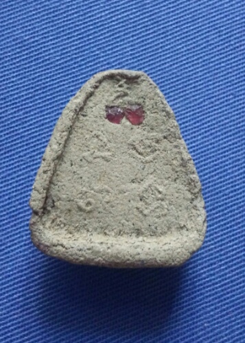 ปิดตาวัดยายร้า ปี๑๖ เนื้อเทาฝังพลอยเสก..ลป.ทิม อิสริโก วัดละหารไร่ ร่วมเสก*