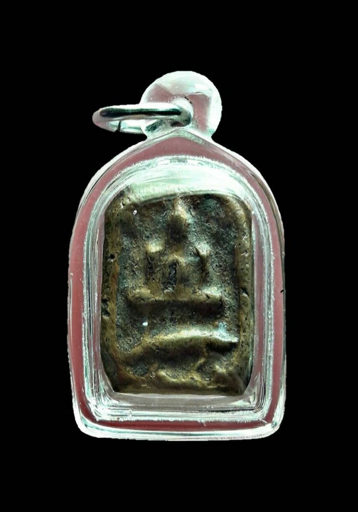 พระกรุวัดโพธิ์ บางปะอิน จ.พระนครศรีอยุธยา พิมพ์ขี่เม่น สภาพสวยเดิมๆครับ พร้อมเลี่ยมกันน้ำครับผม