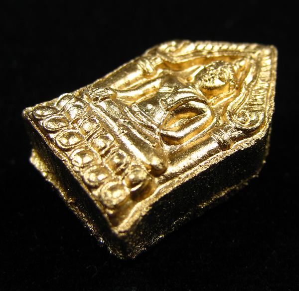  ขุนแผนทรงพลเล็กหน้าบรอนซ์ทอง หลวงปู่หมุน หลังฝังเม็ดยา เกศา ตะกรุด3ดอก รุ่นสมปรารถนา ปี 2543 (D)