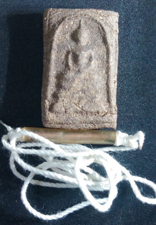 สมเด็จพิมพ์สามชั้น กรุวัดป่าช่องกุ่ม หลวงปู่หมุน วัดบ้านจาน เสกพิธีรวยทันใจ ปี43มีตะกรุดสายสิญจน์