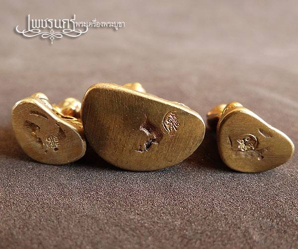 +++พระชุดหลวงพ่อเงินวัดบางคลาน ปี37 รุ่นอนุสรณ์อายุครบ 60 ปี พระครูพิบูลธรรมเวท (หลวงพ่อเปรื่อง) +++