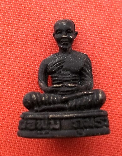 เริ่ม 10 บาท กับ รูปเหมือนหลวงพ่อพุ่ม วัดสว่างฟ้าพฤฒาราม ชลบุรี  …ER630