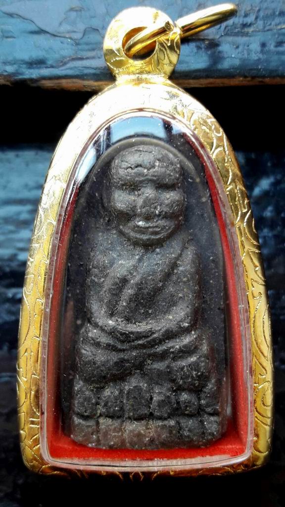 หลวงปู่ทวดพิมพ์พระรอดหลวงปู่หมุน วัดป่าหนองหล่ม จ.สระแก้ว ปี 2542 