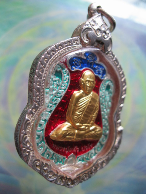 เหรียญเสมาสุขใจ หลวงปู่แผ้ว ปวโร "เนื้อเงินลงยา"หน้าทอง(ฉากแดง)เลขมงคล#๙๑