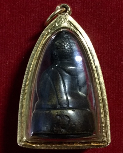 พระกริ่งมงคลบพิตร หลังยันต์วะ รุ่นแรก เลี่ยมทอง