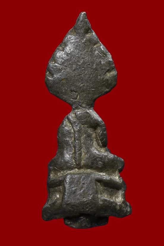 พระกรุวัดเลียบ ( วัดราชบูรณะ ) พิมพ์ปรกโพธิ์ เนื้อชินเงิน สวยเดิมคราบปรอทจับประปราย สวยครับ