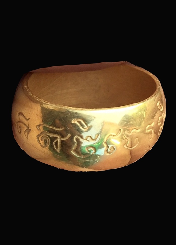 แหวนนิ้วเพชรพระอิศวร หลวงปู่หมุน เนื้อทองคำ หล่อนำฤกษ์ ปี2542