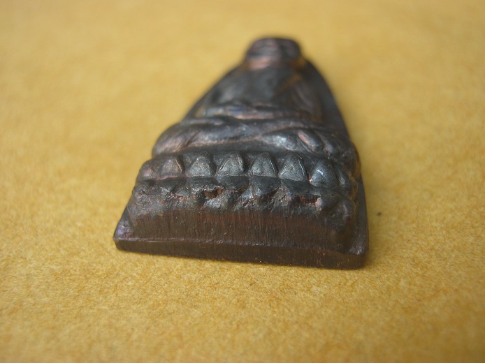 พระหลวงปู่ทวด เตารีดปี24 เนื้อทองแดงรมดำ พิมพ์หน้าใหญ่ สภาพสวยมาก