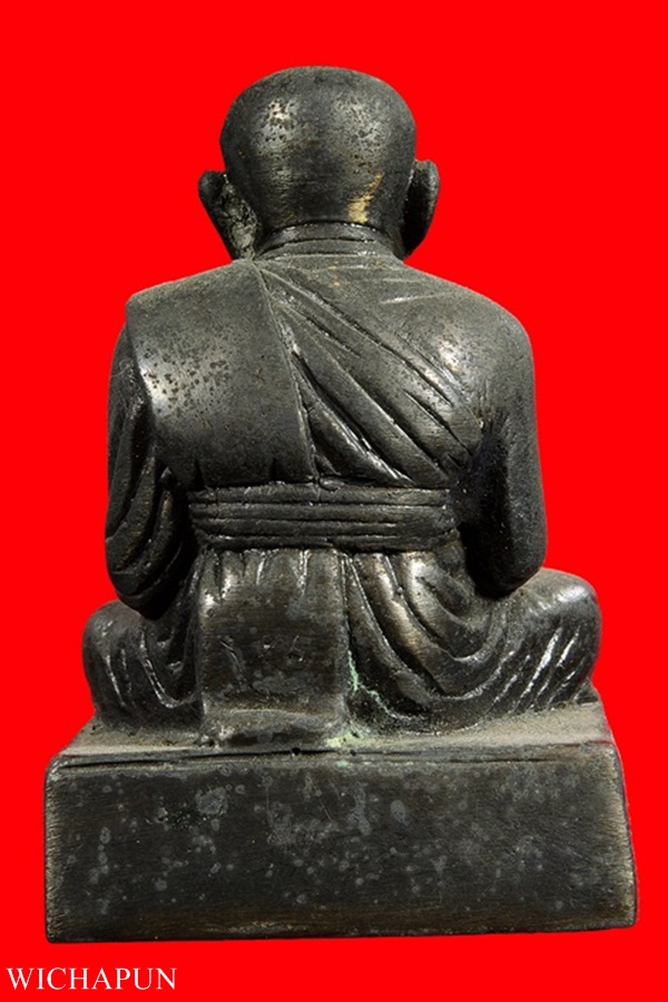 หลวงปู่ทวด วัดช้างให้ หน้าตัก 1.5 นิ้ว (ตั้งหน้ารถ) 