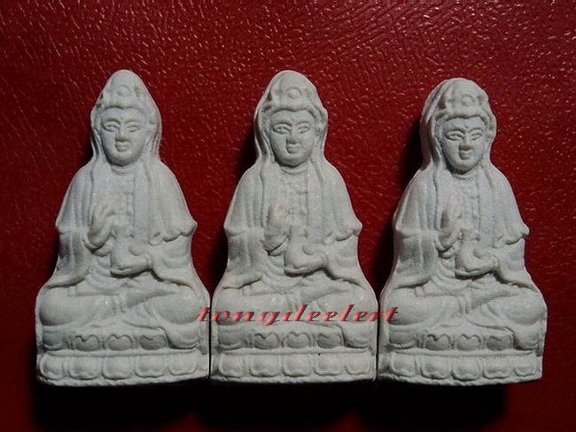 เจ้าแม่กวนอิม ญสส. สมเด็จพระญาณสังวรฯ วัดบวรนิเวศวิหาร รุ่นแรก สวยมากค่ะ