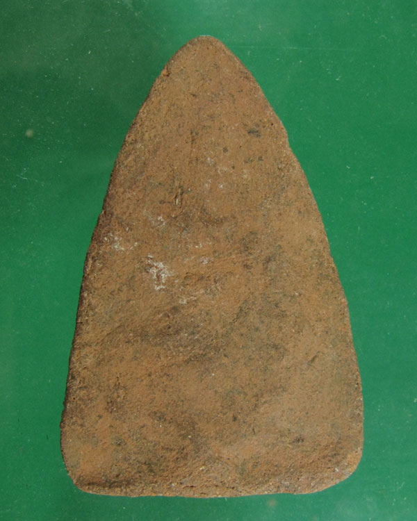 พระสรรค์ข้างเม็ด เนื้อดิน ล.พ.กวย