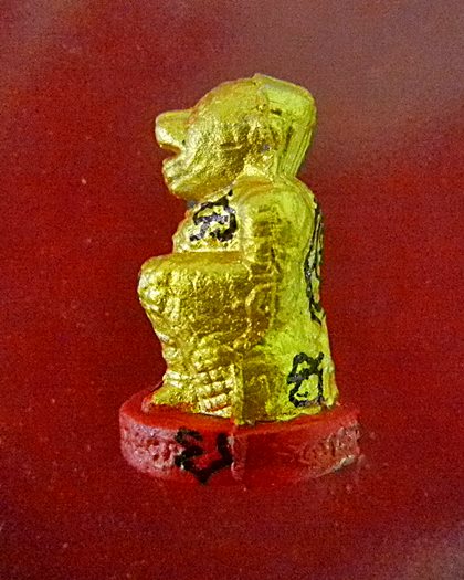 หนุมานชมภูนุช ทาทองฐานแดง ตะกรุดทอง แจกกรรมการ หลวงปู่หมุน ฐิตสีโล วัดสุทัศน์ พิธีพุทธาภิเษก 5 ครั้ง