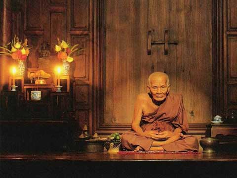 "ทองเหลือง เลี่ยมทอง"เม็ดแตงใหญ่ หลวงพ่อทวด วัดช้างให้ รุ่นพิพิธภัณฑ์ เลี่ยมทองคำแท้ครับ