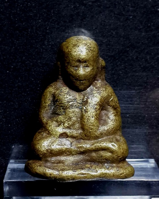 หลวงพ่อเงิน ปืนแตก ปี 28 พิมพ์นิยมเศียรโต 