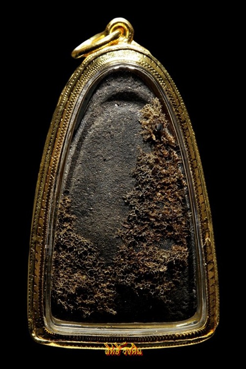 พระหลวงปู่ทวดเนื้อว่าน พิมพ์ใหญ่จัมโบ้  ปี 2524 วัดช้างให้ #เลี่ยมทองยกซุ้มงามๆ+บัตรรับรองพระแท้