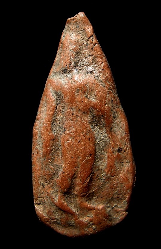 พระกำแพงลีลาพลูจีบ  หนึ่งในพระพิมพ์สุดหายากแห่งพระกรุเมืองกำแพงเพชร