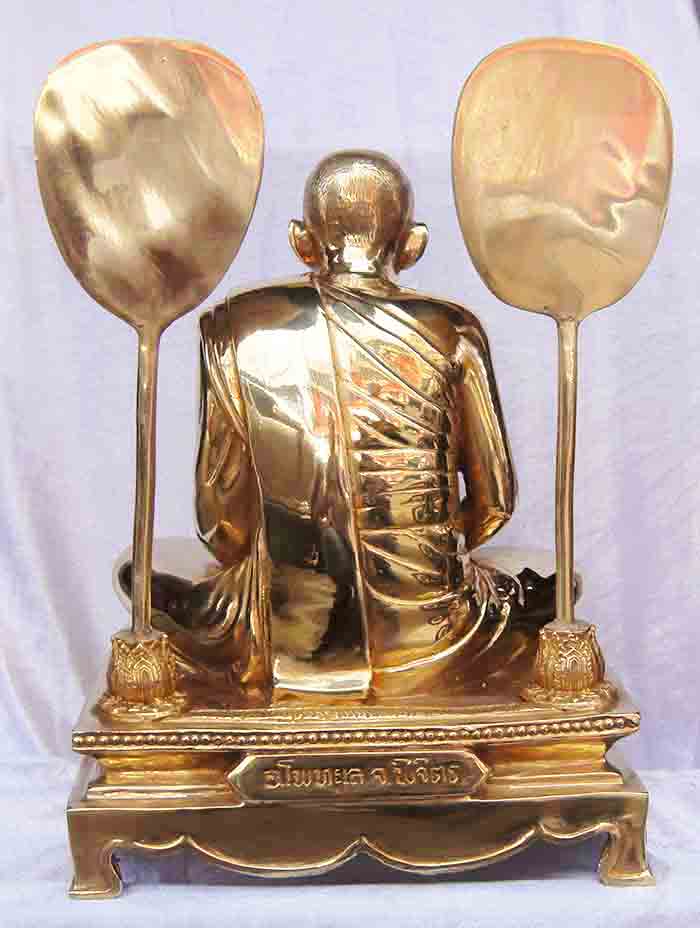 หลวงพ่อเงิน วัดบางคลาน อ.โพทะเล จ.พิจิตร ขนาดตั้งพระบูชา หน้าตัก 9 นิ้ว สูง 13.5 นิ้ว ใต้ฐานอุดแผ่นย