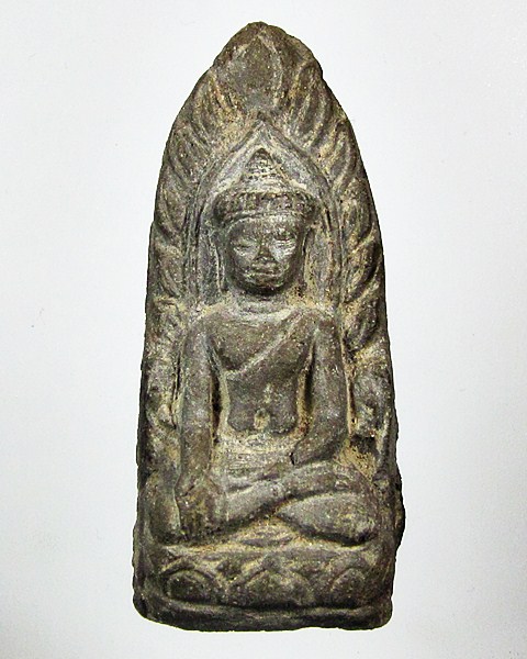 พระยอดขุนพลเนื้อดิน