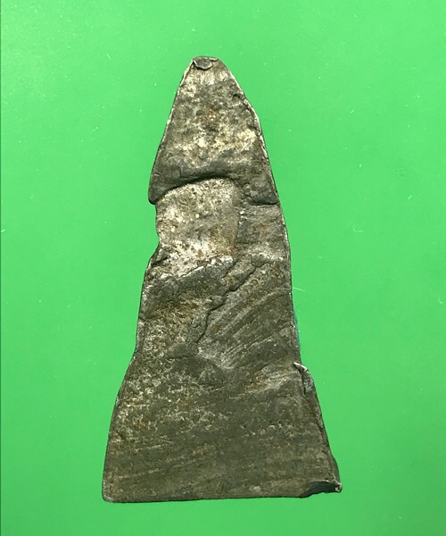 พระกรุวัดเพชร พิมพ์สดุ้งกลับ