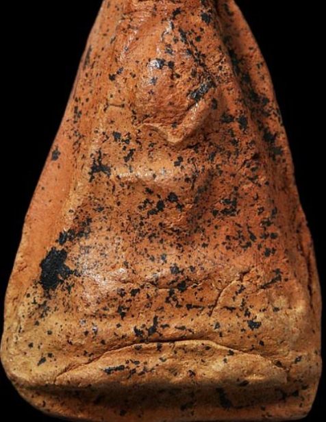 พระนางพญา เนื่อดิน กรุวัดคู้ยาง จ.กำแพงเพชร ประกวดติดที่1 งานชลบุรี