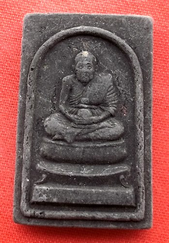 เริ่ม 10 บาท กับ พระผงหลวงปู่ทวด   …ES245
