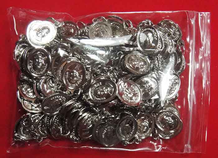 ***จำนวน 68 เม็ด***เหรียญเม็ดแตงชุบนิเกิล หลวงปู่ทวดวัดช้างให้ พิธีใหญ่ เสาร์ 5 วันที่ 5 เดือน 5 ปี5