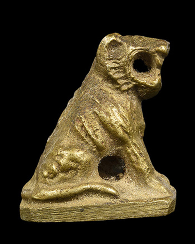 เสืออาคม หลวงปู่หมุน ฐิตสีโล วัดบ้านจาน รุ่นเสาร์ ๕ มหาเศรษฐี เนื้อผสมชนวนพระบูชา ปี 43(๑)